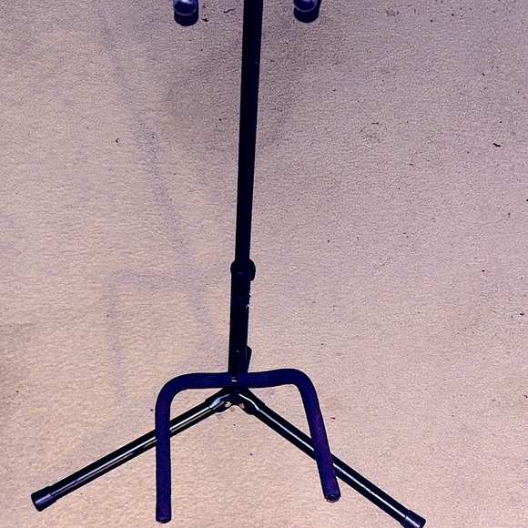 Guitar Holder! You can take it apart! In great condition! - Picture 2 of 7